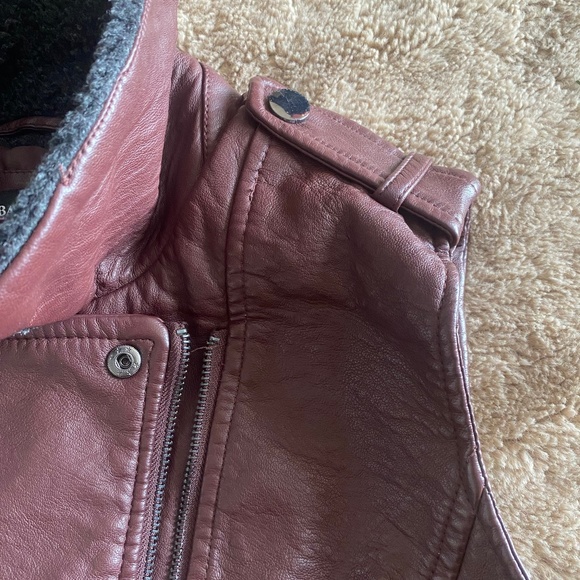 NWOT BURGUNDY FAUX LEATHER MOTO VEST - Picture 5 of 11